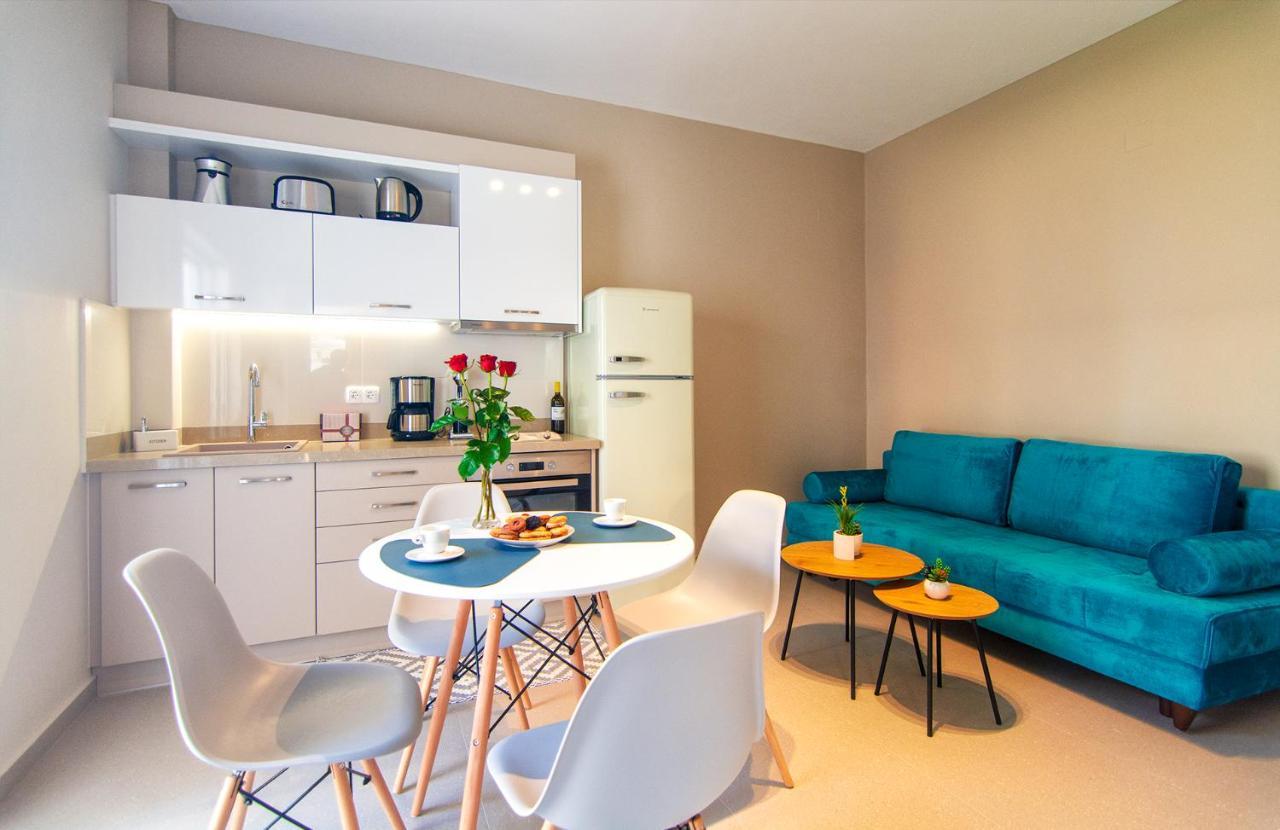 Vakakis Family Luxury Studios 2 Palaiochora Ngoại thất bức ảnh