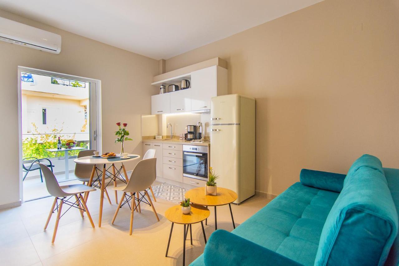 Vakakis Family Luxury Studios 2 Palaiochora Ngoại thất bức ảnh