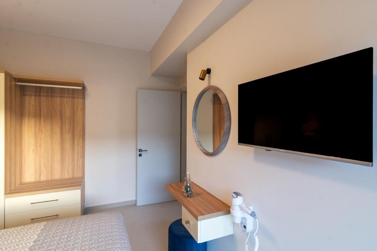 Vakakis Family Luxury Studios 2 Palaiochora Ngoại thất bức ảnh